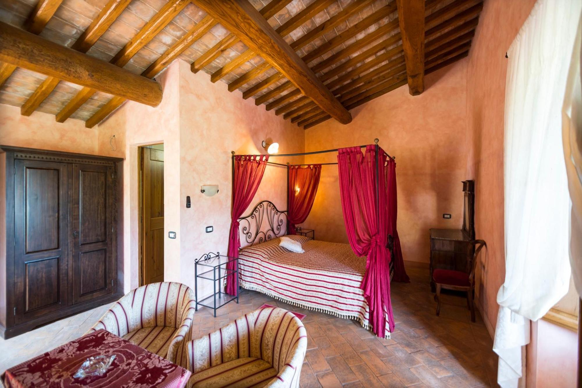 Agriturismo Il Serraglio Montepulciano Luaran gambar