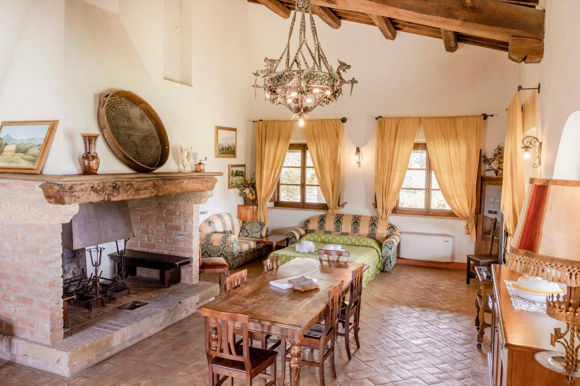 Agriturismo Il Serraglio Montepulciano Luaran gambar