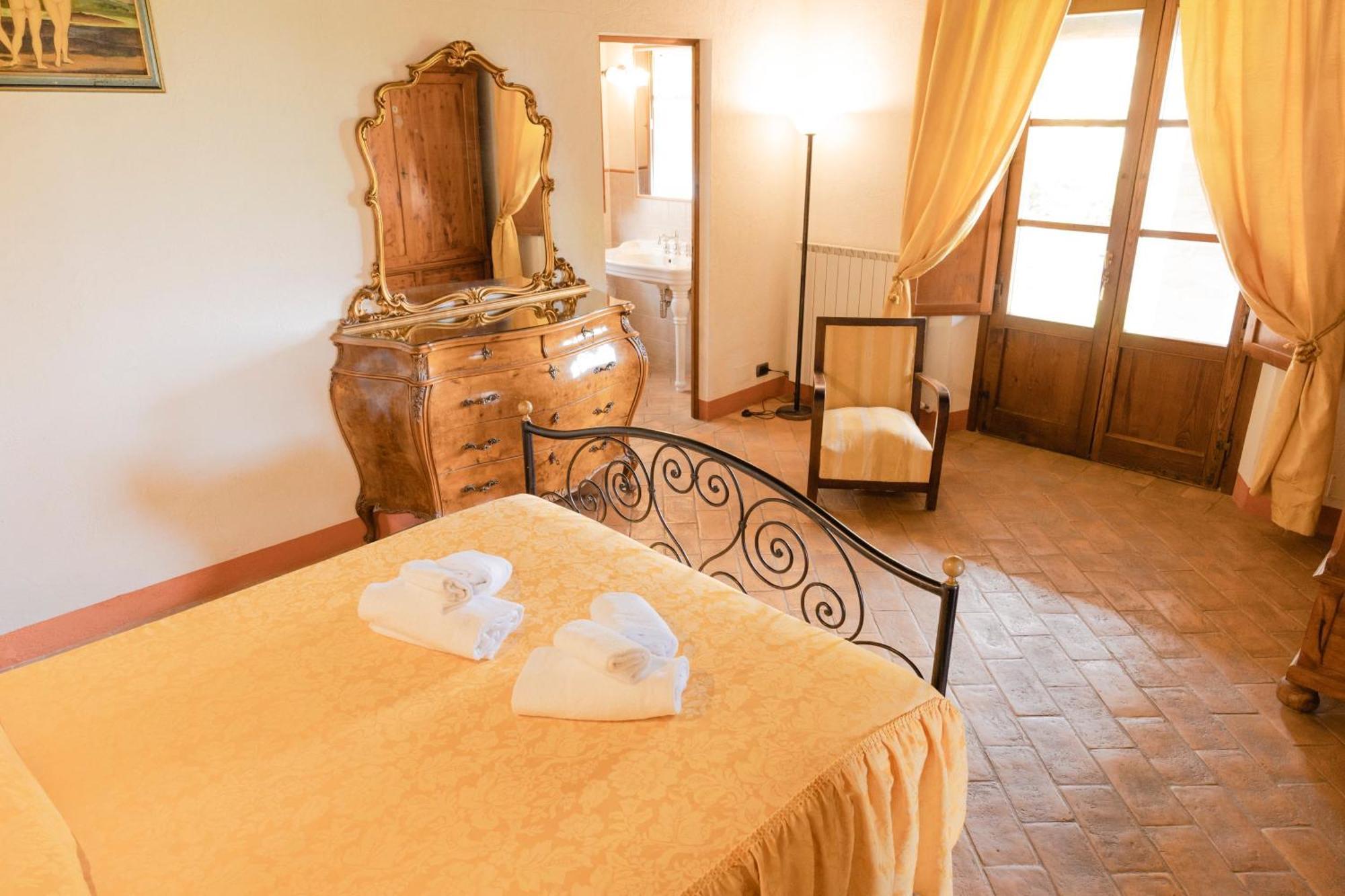 Agriturismo Il Serraglio Montepulciano Luaran gambar